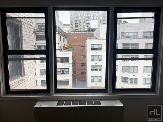 Foto del edificio - EAST 63 STREET