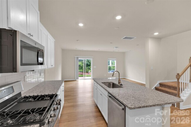 Foto del edificio - 2777 Yeager Dr NW