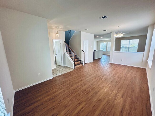 Building Photo - 408 Yucca House Dr