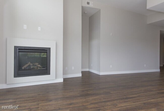 Foto del edificio - 2 br, 2 bath Apartment - 1800 Gaylord St