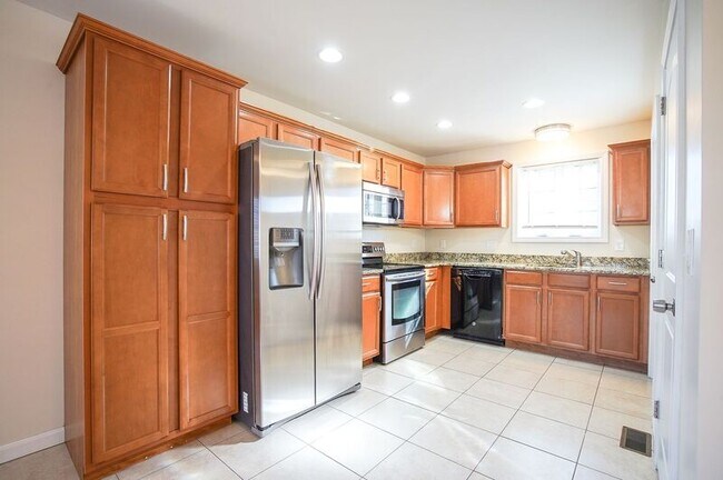 Foto del edificio - 461 Springfield St