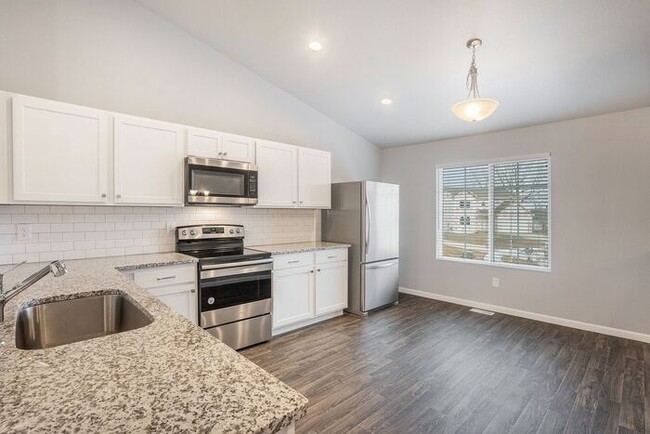 Building Photo - 344 Jacata Dr