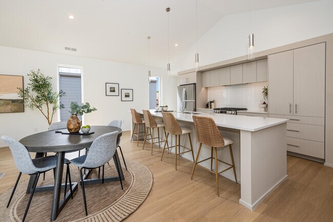 Foto del edificio - 1188 Harmony Ct