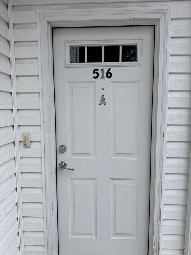 Building Photo - 516 Borden Rd