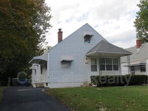 Building Photo - 469 S Waverly St