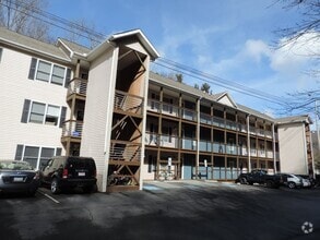 Building Photo - 1395 W King St