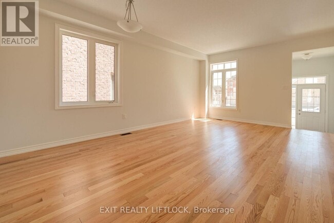 Building Photo - 42 Pristine Trail