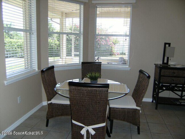 Foto del edificio - 704 Samuel Chase Ln