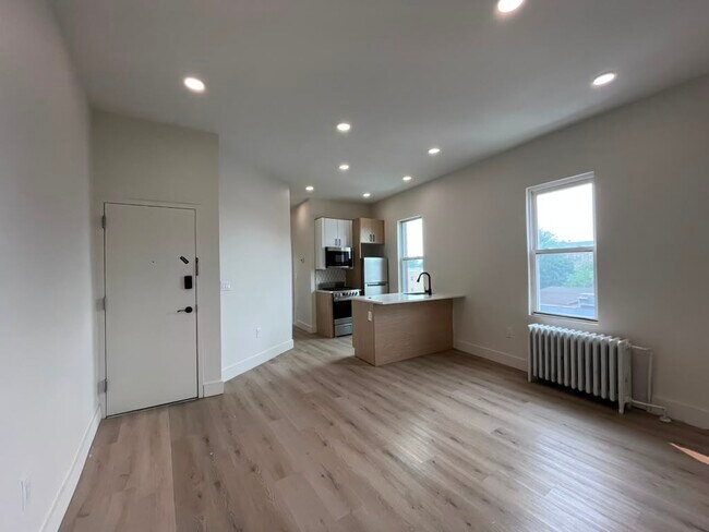 Foto del edificio - 530 W Side Ave