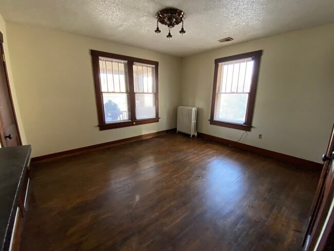 Building Photo - 1008 Monroe Ave