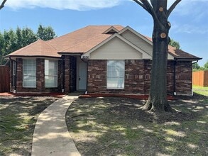 Building Photo - 8206 Quail Ct