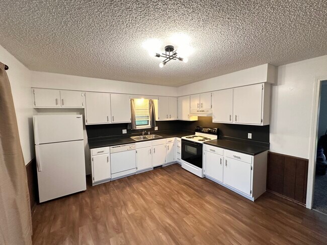 Foto del edificio - 2154 N Summit Ave