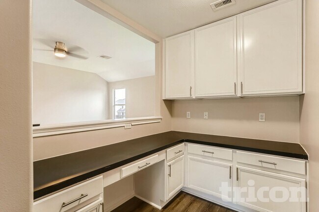 Building Photo - 4015 Camelia Glen Ln