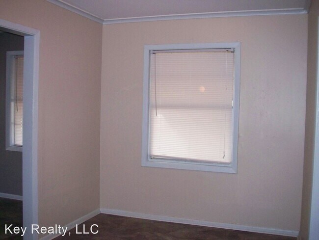 Building Photo - 3 br, 1 bath House - 204 24th Street