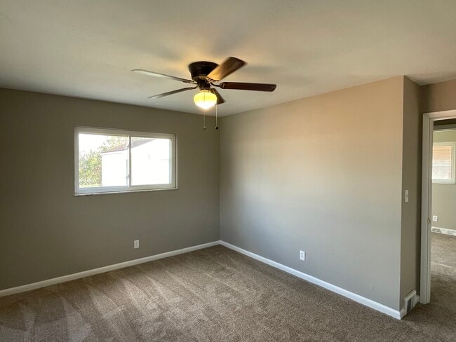 Building Photo - 326 Blackwood Ave