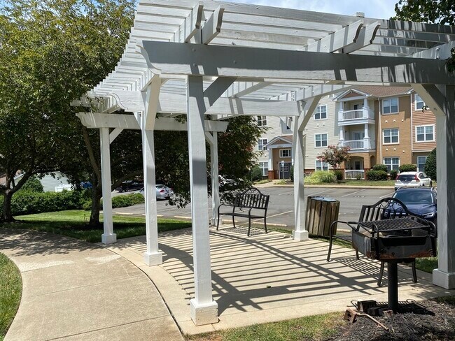 Foto del edificio - 11949 Ridgeway Park Dr