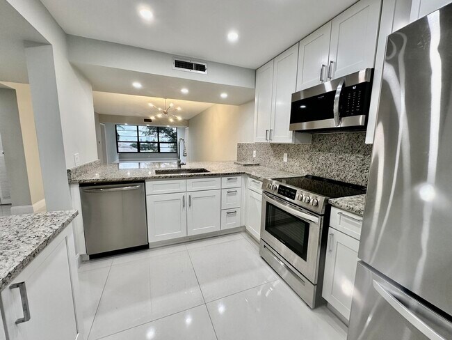 Foto del edificio - 3500 Whitehall Dr