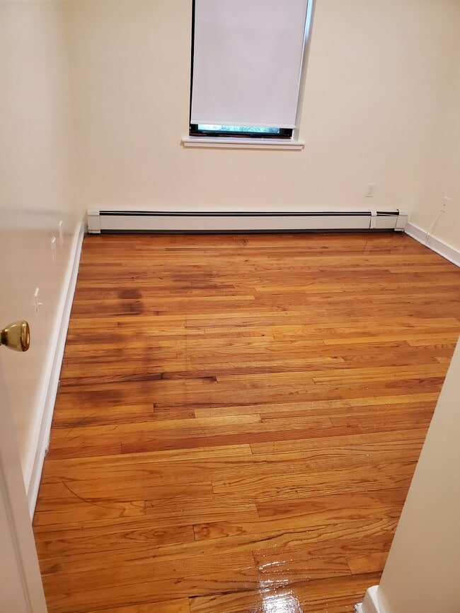 Building Photo - 137 Intervale St