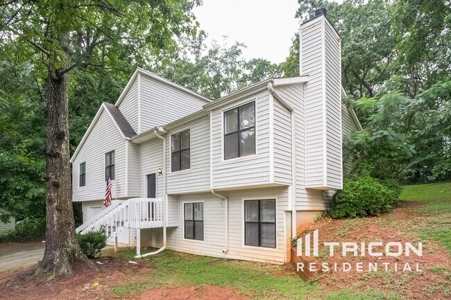 Building Photo - 3833 Greenbrook Dr