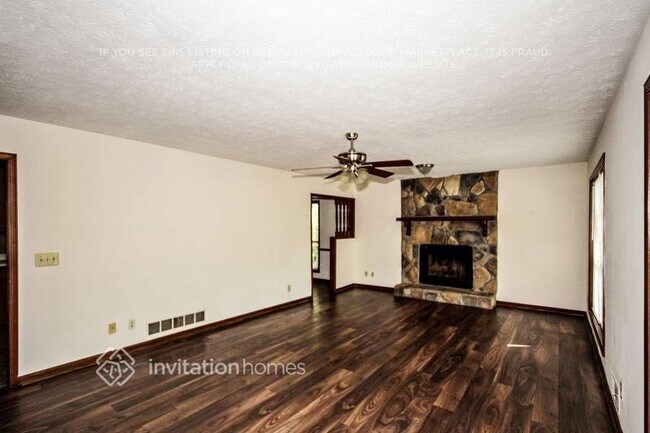 Foto del edificio - 376 Mill Ridge Way