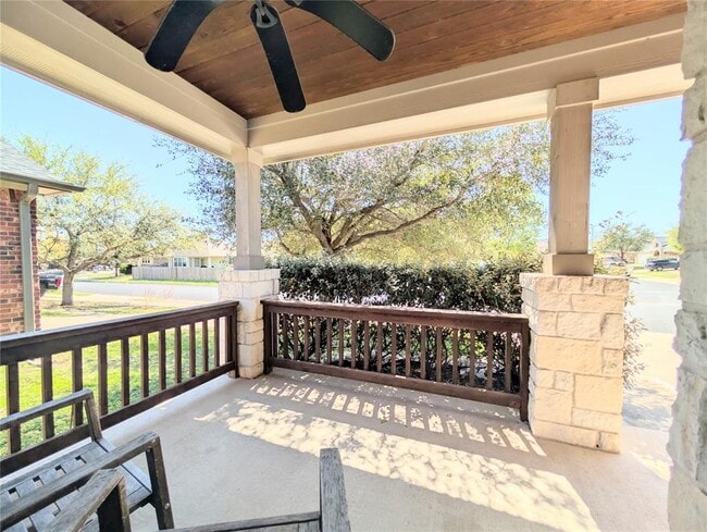 Foto del edificio - 6800 Bay City Bend