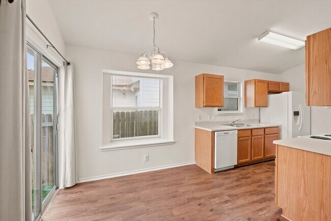 Building Photo - 6918 Sandy Point Dr