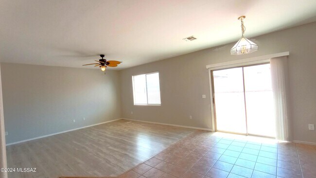 Building Photo - 7176 S Oakbank Dr
