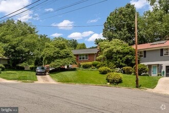 Building Photo - 4125 25th Pl N