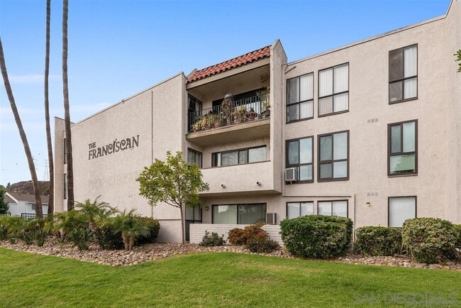 Foto del edificio - 6780 Friars Rd