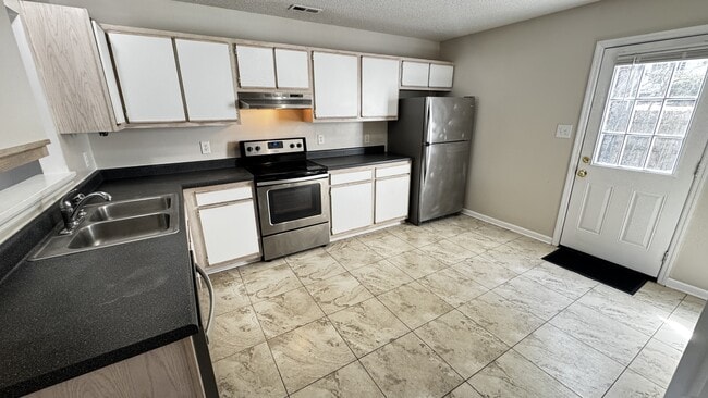 Foto del edificio - 509 Timberlake Trail