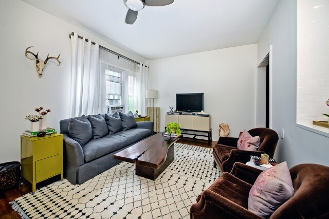 Foto del edificio - 529 W Brompton Ave