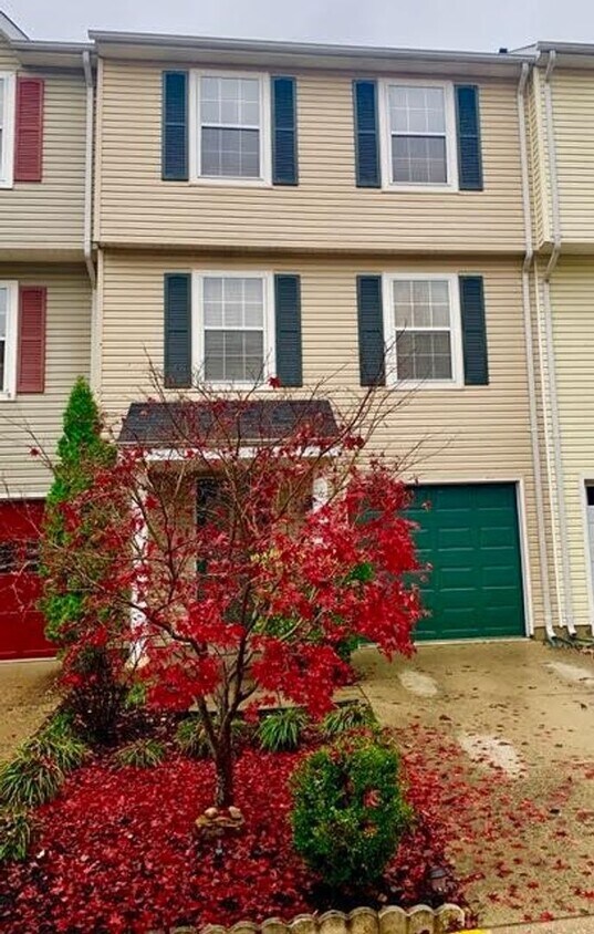 1004 Shaw Ct, Fredericksburg, VA 22405 Townhome Rentals in