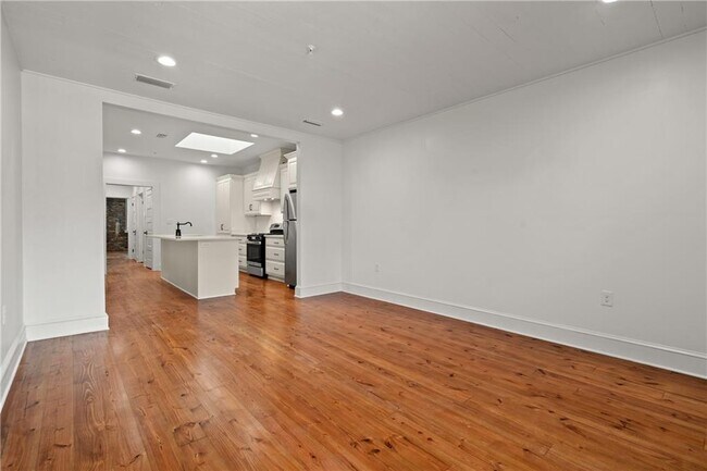 Foto del edificio - 362 Dauphin St