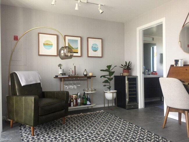 Building Photo - 2 br, 2 bath Apartment - 2014 30th Street 202