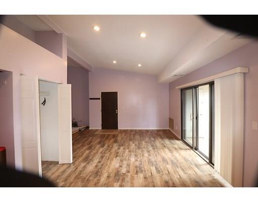 Building Photo - 1461 Pawtucket Blvd