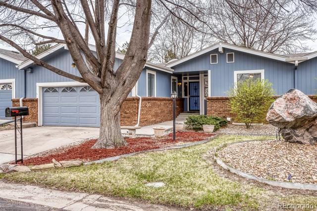 Building Photo - 11962 E Maple Ave