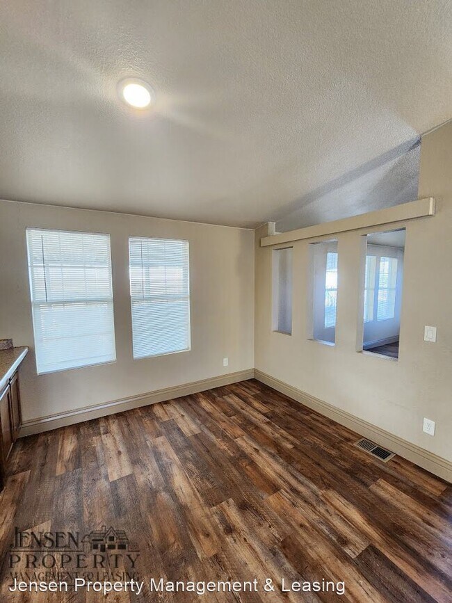 Foto del edificio - 3 br, 2 bath House - 113 North 2710 East