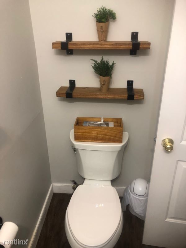 Foto del edificio - 1 br, 1.5 bath Townhome - 802 Catherine St