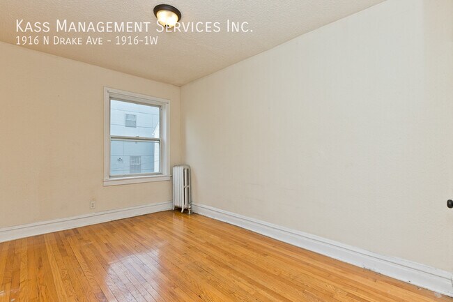 Foto del edificio - 1916 N Drake Ave