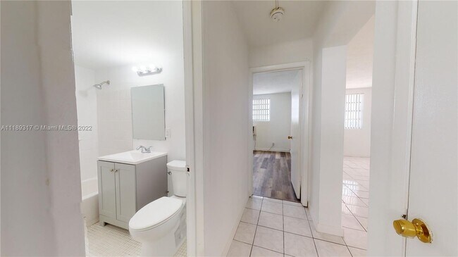 Foto del edificio - 505 NE 30th St