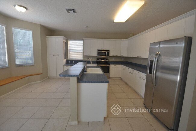 Foto del edificio - 7854 Oak Grove Cir