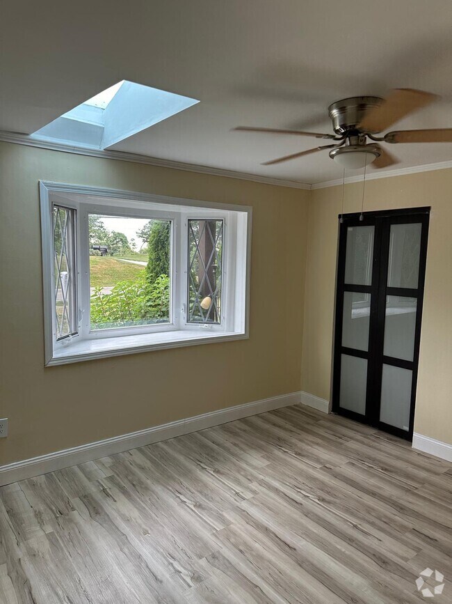 Highwater Crossing Apartments for Rent with a Garage Villa Hills, KY