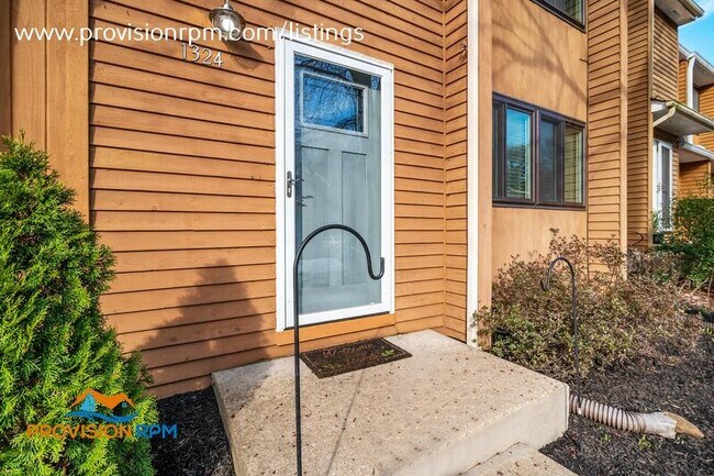 Foto del edificio - 1324 Hazel Nut Ct