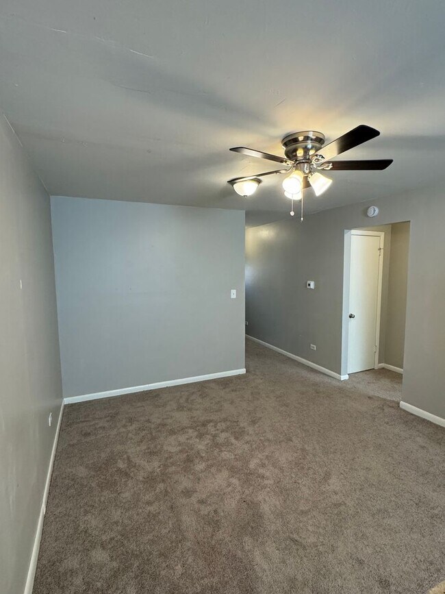 Foto del edificio - Charming One Bedroom One Bathroom available in Littleton!
