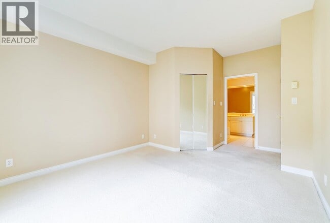 Building Photo - 2xx-5835 HAMPTON PLACE