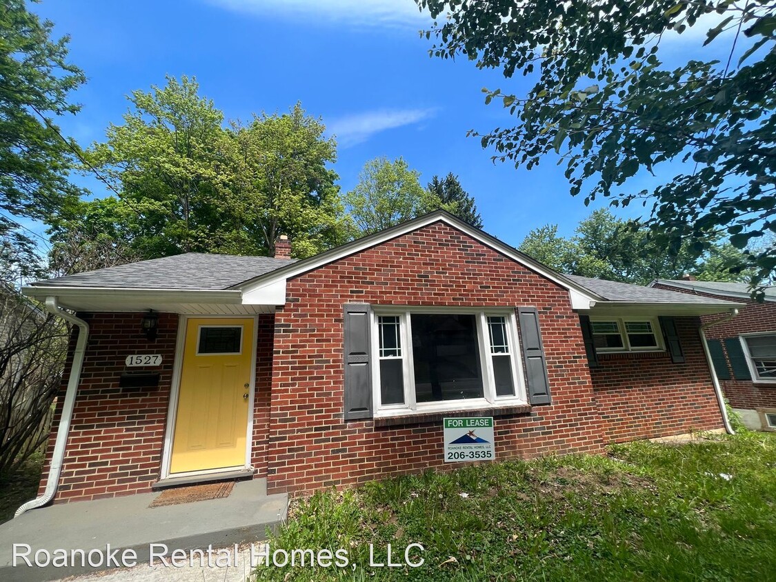 Primary Photo - 3 br, 1 bath House - 1527 Main St SW