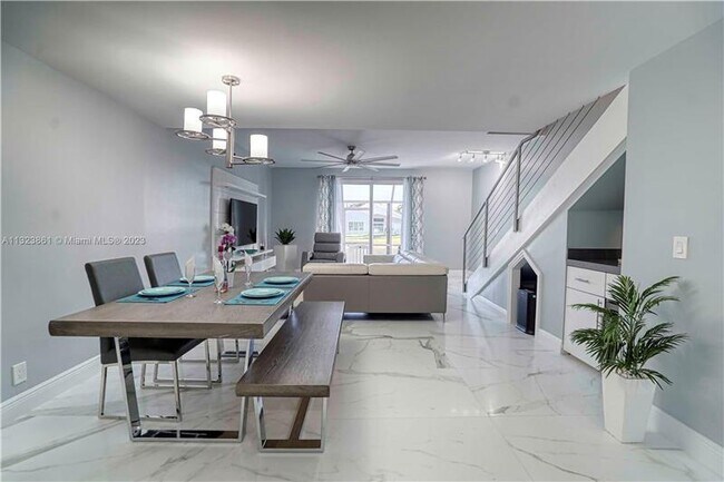 Foto del edificio - 1261 Presidio Dr