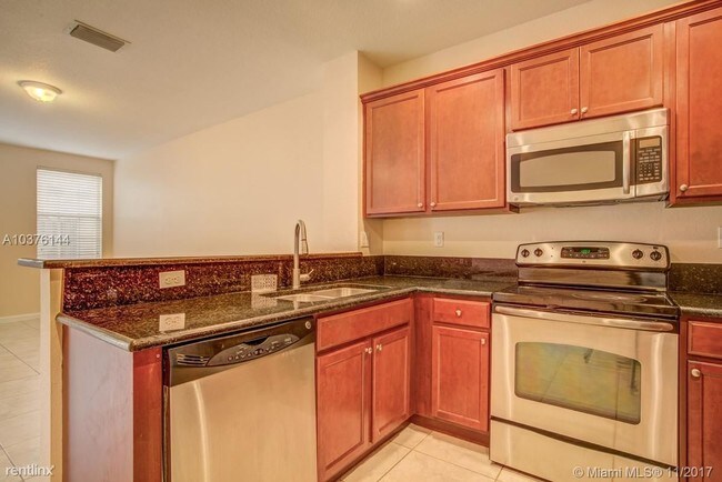 Building Photo - 285 Las Brisas Cir