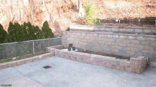 Building Photo - 36 Park Terrace N