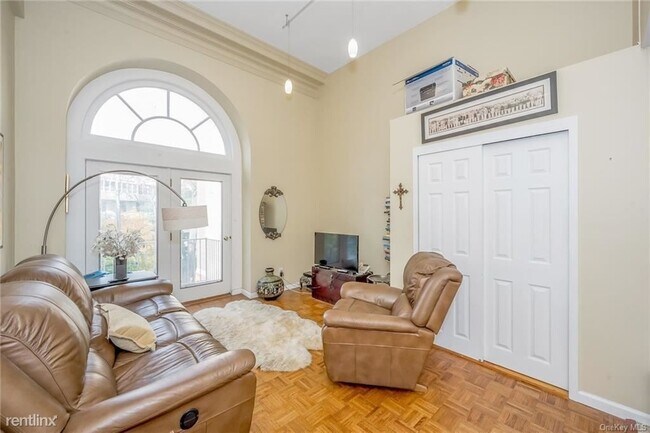 Building Photo - 1 br, 1 bath House - 1250 North Ave Apt 308